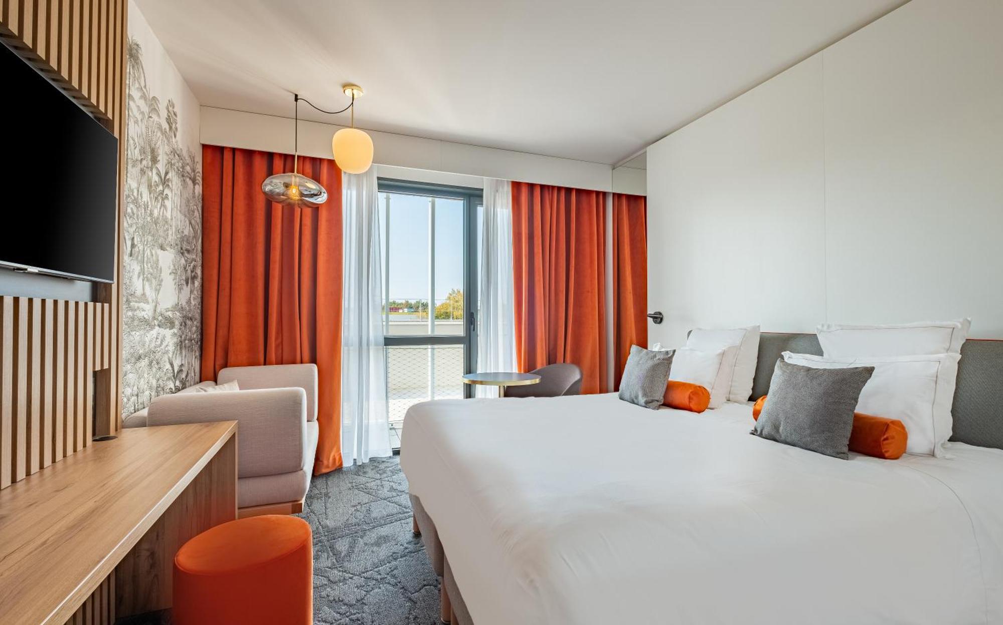 Golden Tulip Lyon Ouest Techlid Hotel & Spa Limonest Kültér fotó
