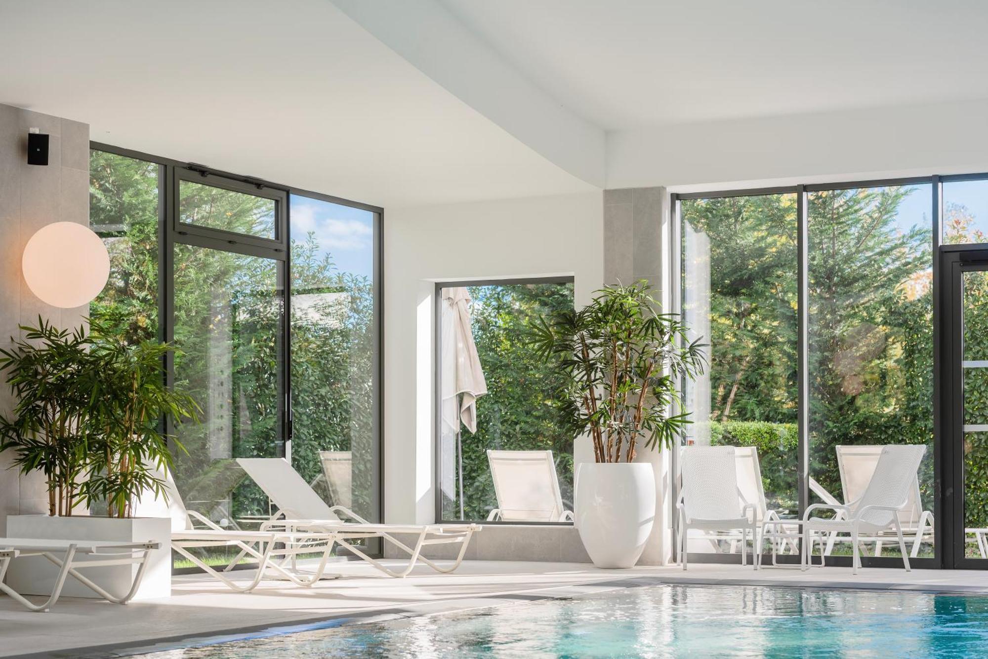 Golden Tulip Lyon Ouest Techlid Hotel & Spa Limonest Kültér fotó